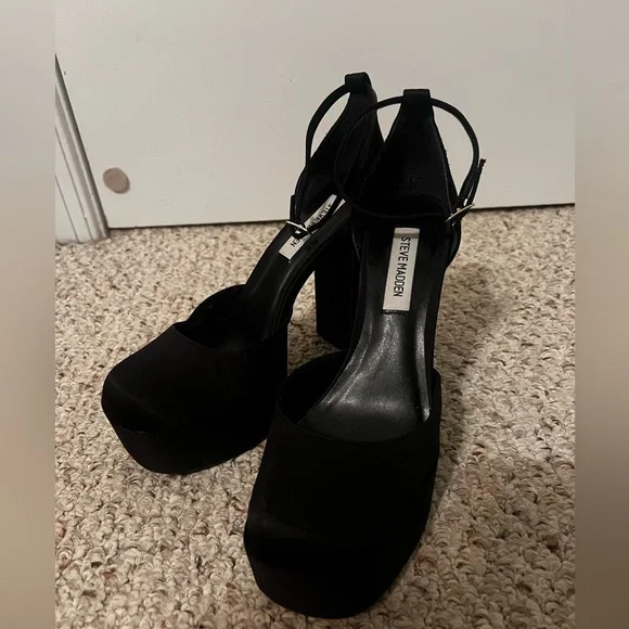 EUC Steve Madden Women's Agata Platform Pump Black Satin size 8.5 - Picture 7 of 7